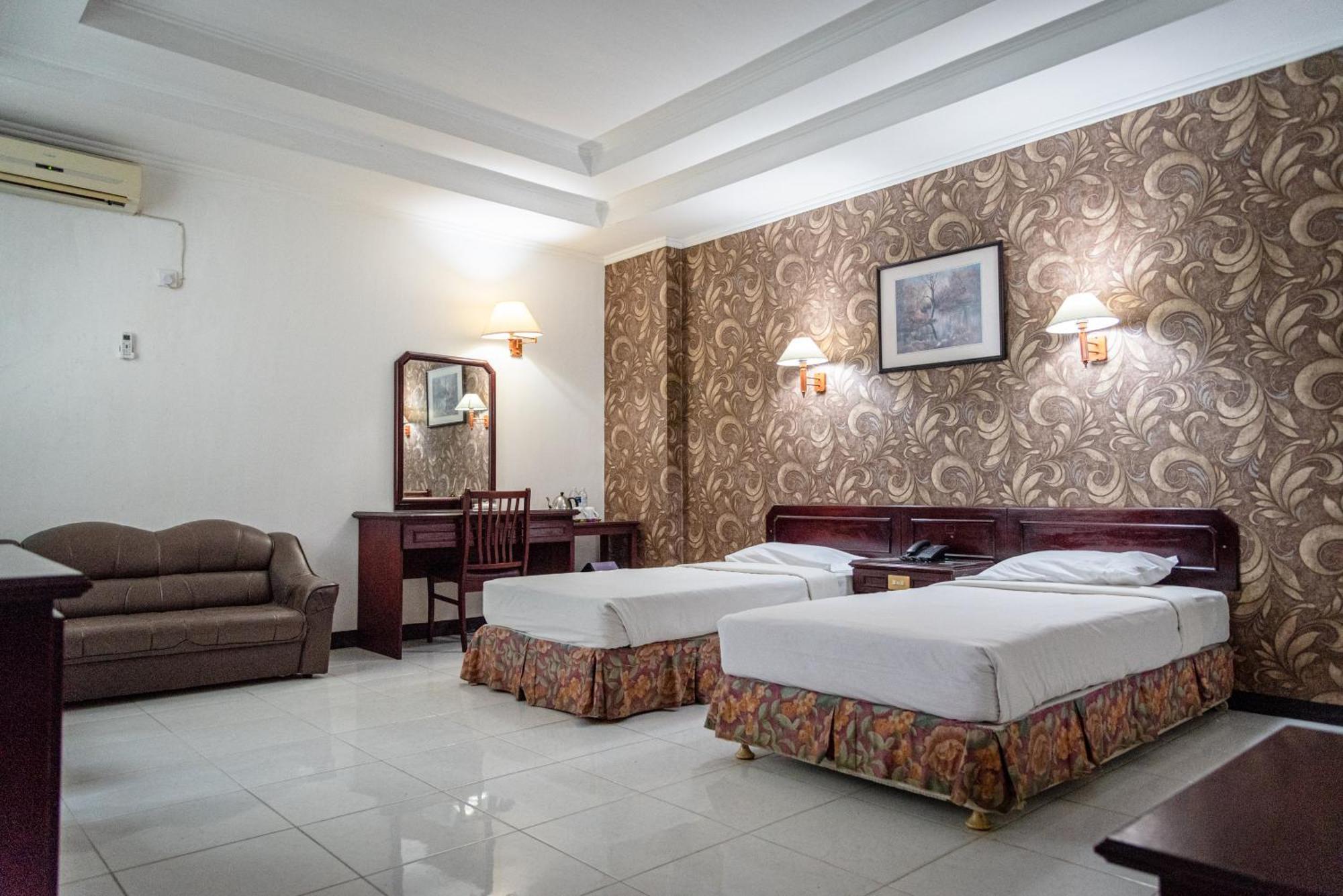 Melin Hotel Tanjungpinang Extérieur photo