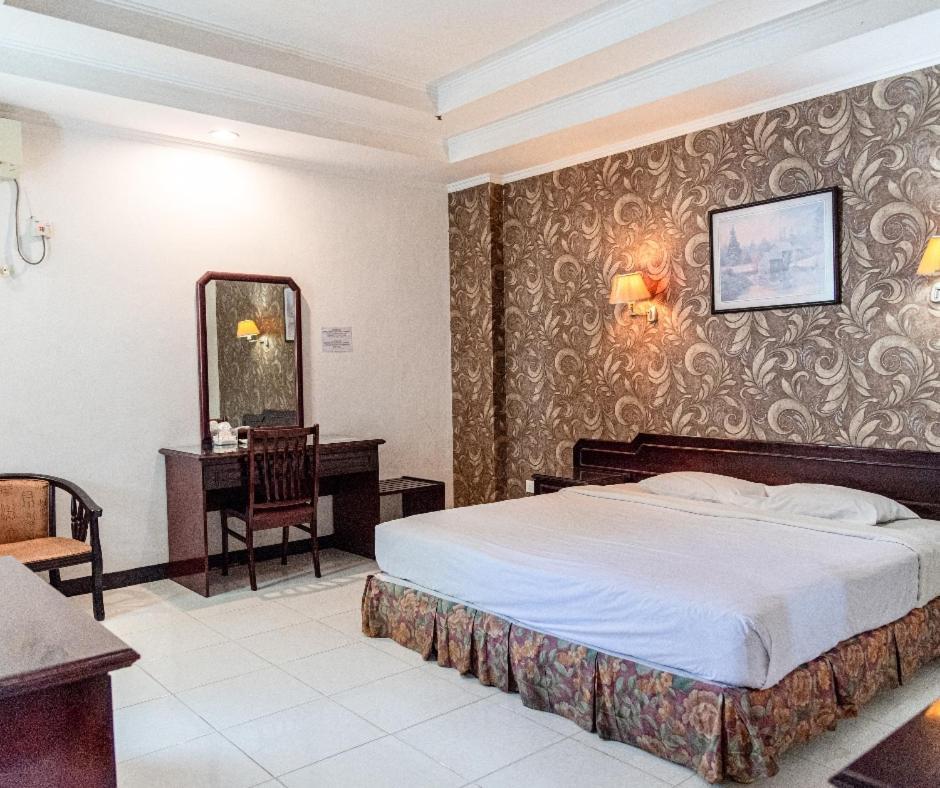 Melin Hotel Tanjungpinang Extérieur photo
